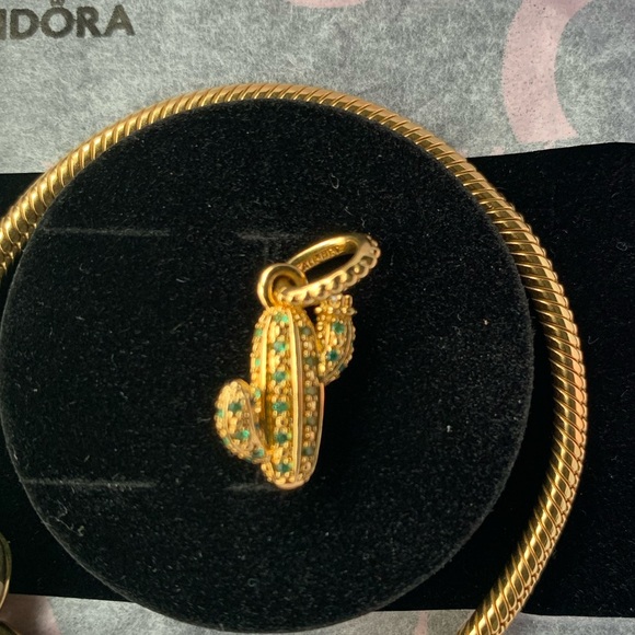 Pandora gold plated Bracelet with two charms - Picture 10 of 15